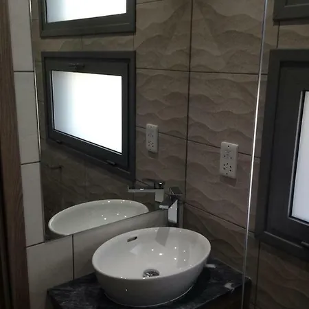 Menies Mediterranean Heights Villa *