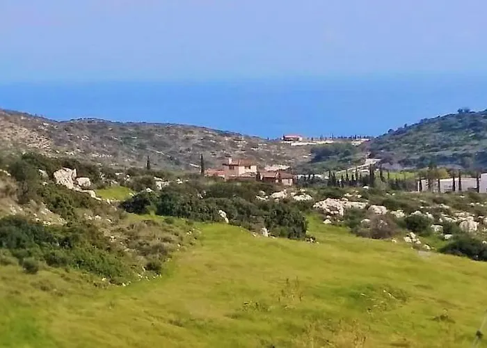 Menies Mediterranean Heights 빌라 Parekklisia