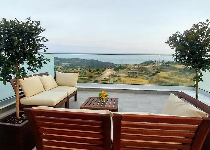 Menies Mediterranean Heights Parekklisia