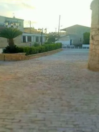 Menies Mediterranean Heights * Parekklisia