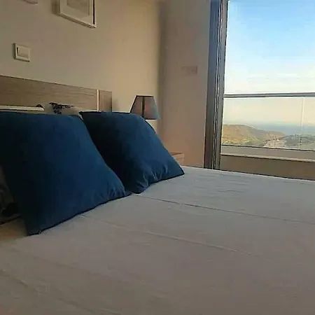 Menies Mediterranean Heights ヴィラ