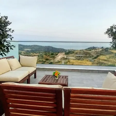 Menies Mediterranean Heights Parekklisia