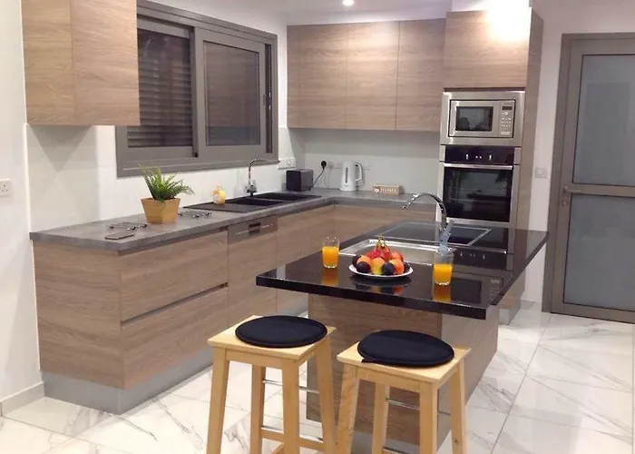 Menies Mediterranean Heights * Parekklisia