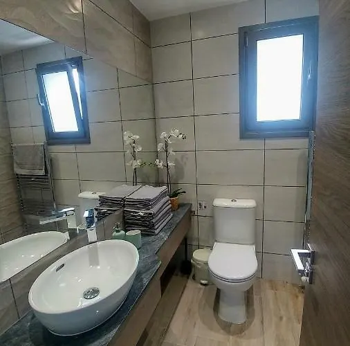 Vila Menies Mediterranean Heights